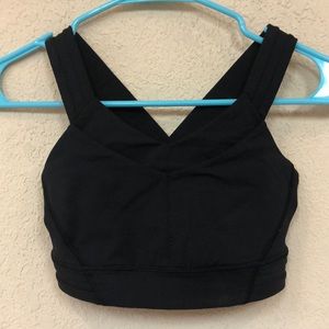 Lululemon womans black sprouts bra size 2